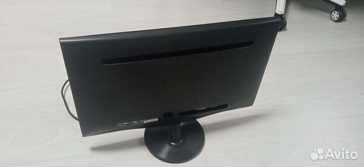 Монитор Asus 23.6