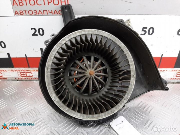 Моторчик печки Skoda Rapid 2015 6R2819015