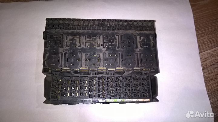 Блок предохранителей Volkswagen