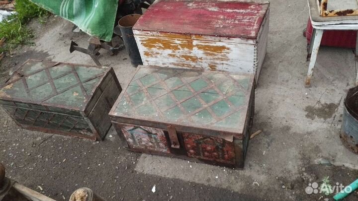 Сундук деревянный старинный