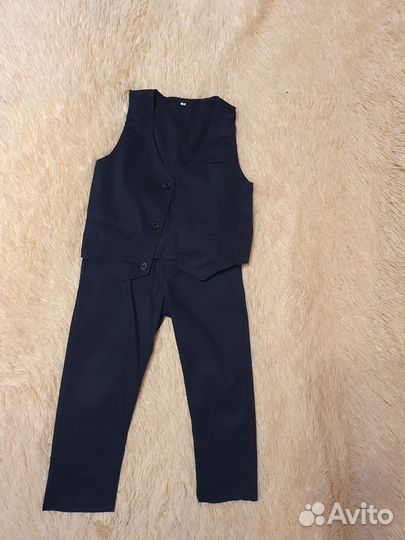 Костюм тройка