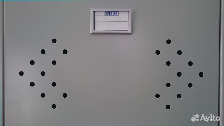 Шкаф металлический для одежды