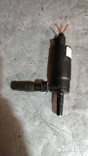 Насос (моторчик) омывателя фар Volkswagen Beetle 2