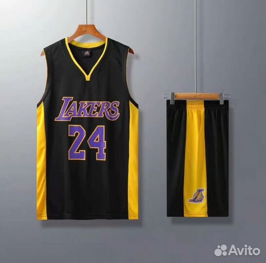 Баскетбольная форма новая,56размер