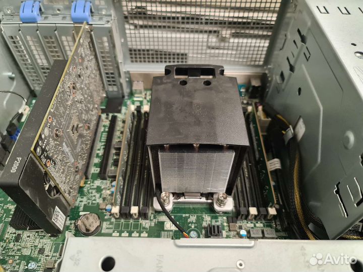 Компьютер Dell Precision 5820 Xeon 16 DDR4 512 SSD