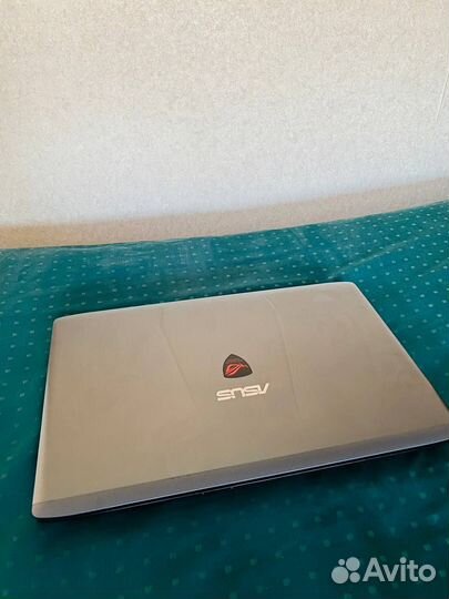 Ноутбук asus