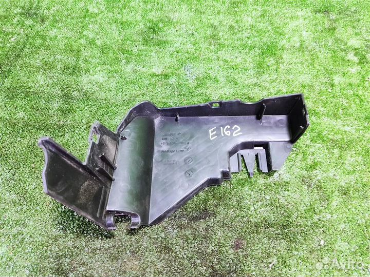 Крышка блока предохранителей Renault Megane 2 (LM