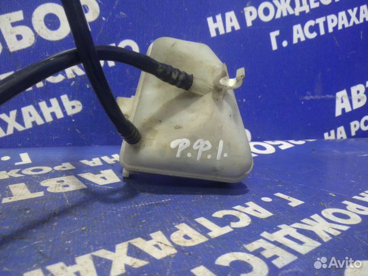 Бачок для тормозной жидкости Ford Focus 1 седан