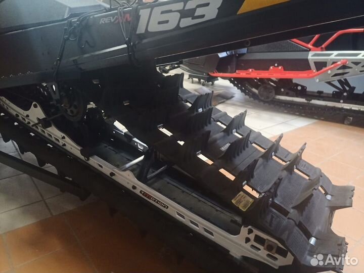 Снегоход BRP Ski-Doo Summit SP 800 E-TEC (новый)