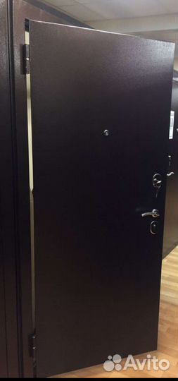 Дверь входная с установкой 2 замка