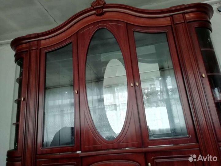 Стенка в гостиную