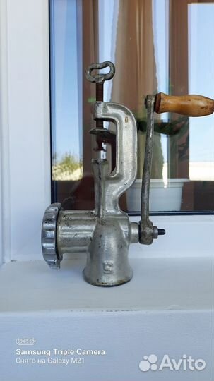 Мясорубка ручная СССР чугунная