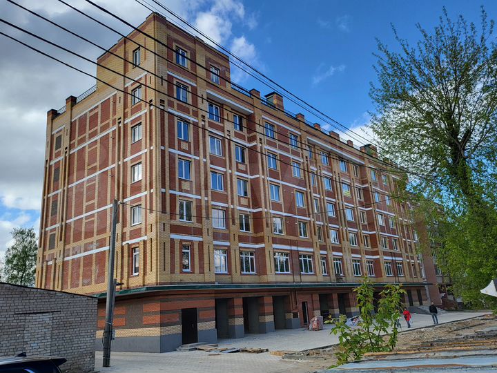Торгово-офисный центр, 900 м²