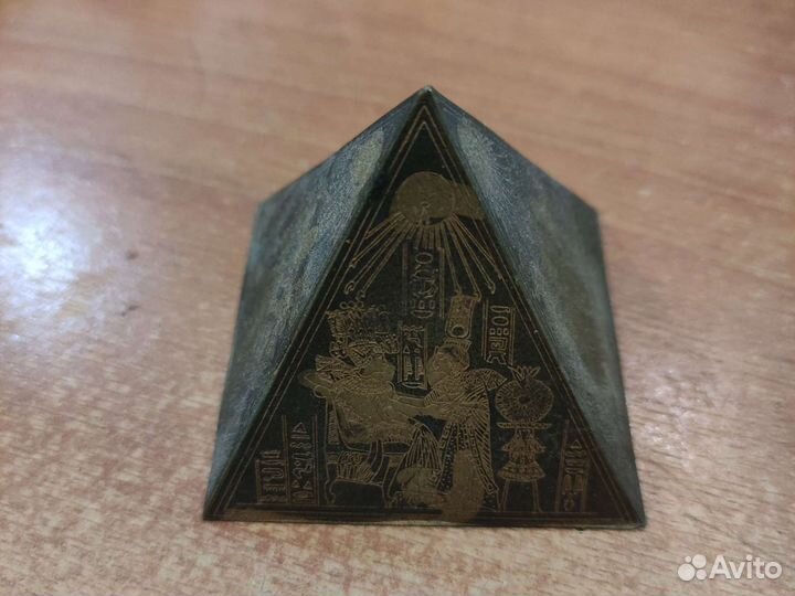 Пирамида Египет металл