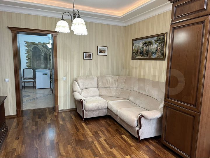 2-к. квартира, 61 м², 4/10 эт.