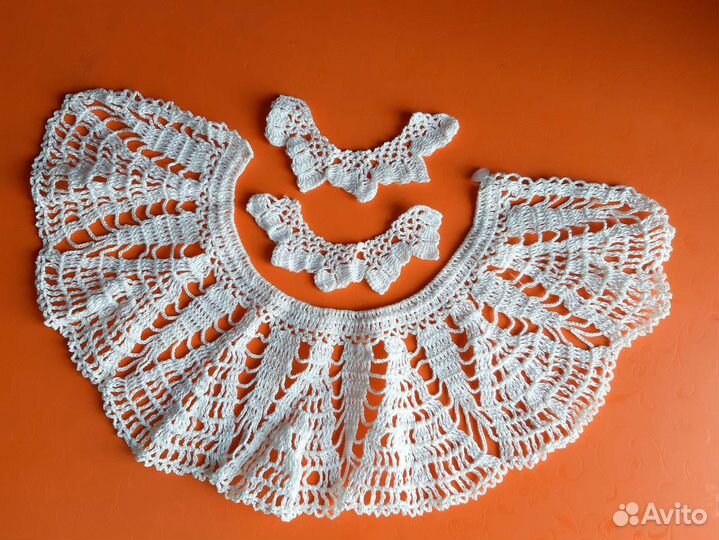 Кружевной воротник и манжеты