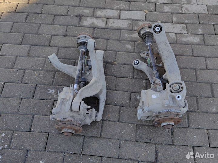 Задняя левая и правая подвеска Audi A8 D4