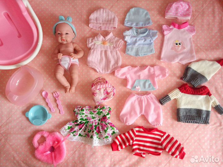 Куклы с одеждой и аксессуарами