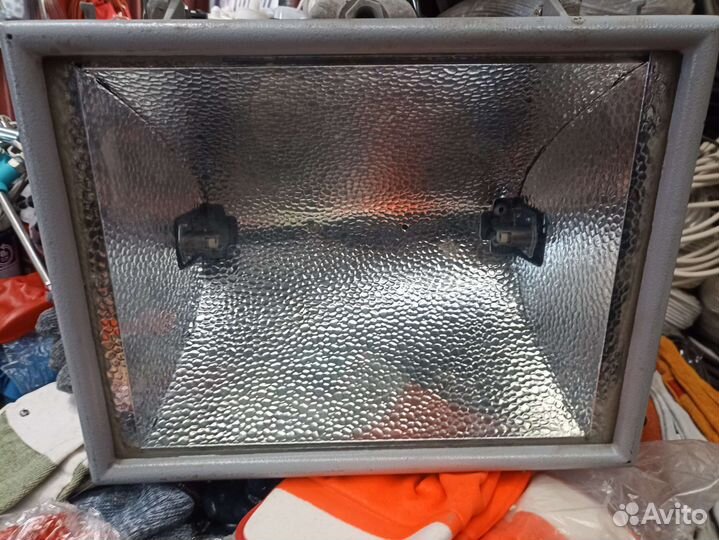 Светодиодный прожектор