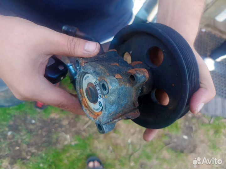 Масло насос Гура на крайслер 2.4