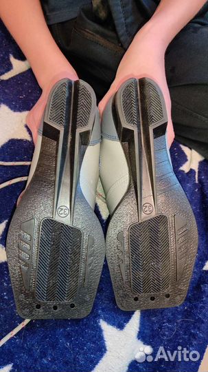 Лыжные ботинки