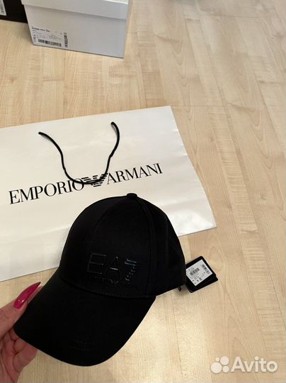Новая бейсболка Emporio Armani Ea7 оригинал