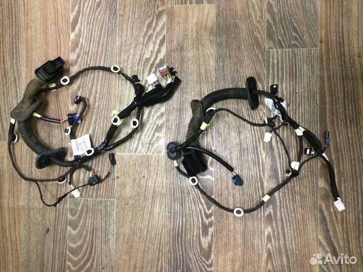 Проводка передней двери Renault Arkana