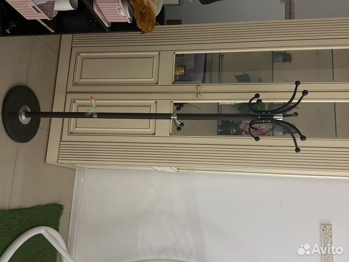 Вешалка в прихожую