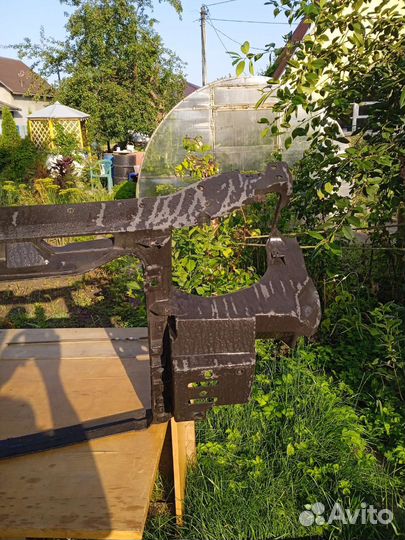 Телевизор на Фольксваген шаран 2001г