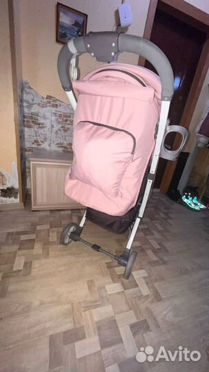 Коляска прогулочная