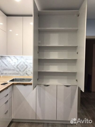 Геометрия Комфорта / Кухня белая