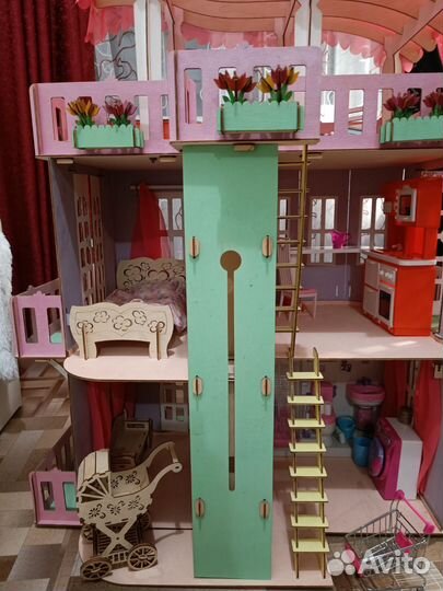 Домик кукольный