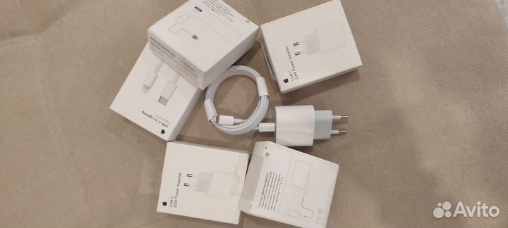 Зарядное устройство на iPhone/адаптер W20/Type C