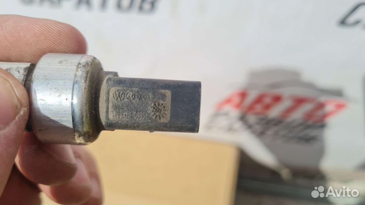 Датчик давления кондиционера Skoda Octavia a5