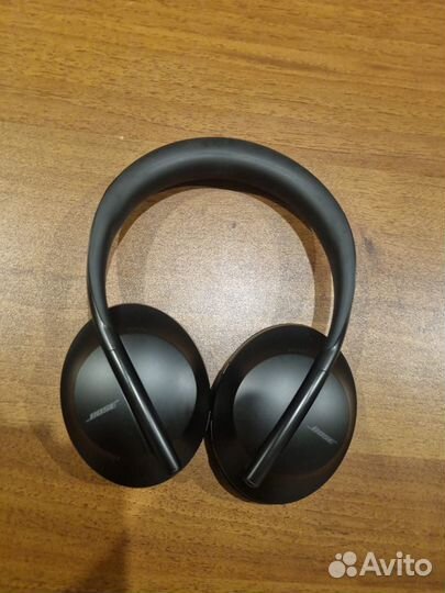 Беспроводные наушники Bose Noise Cancelling 700