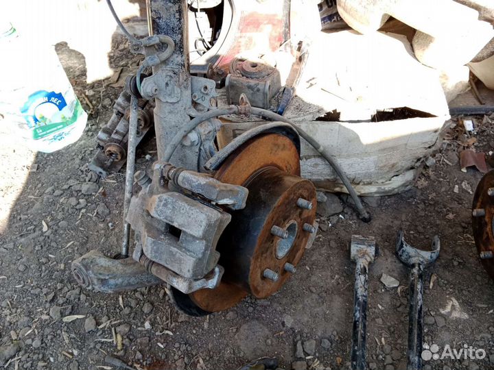 Кулак задний в сборе Toyota Camry V40