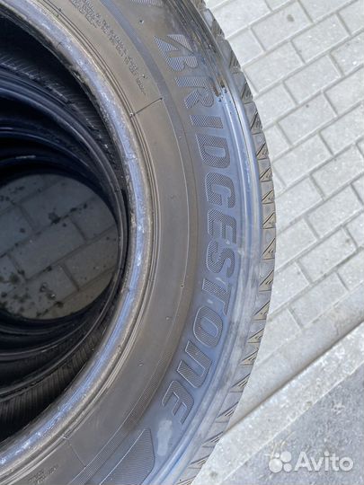 Bridgestone 613V 215/65 R16 29M