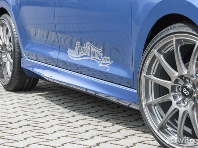 Накладки на пороги Skoda Rapid Rieger Style