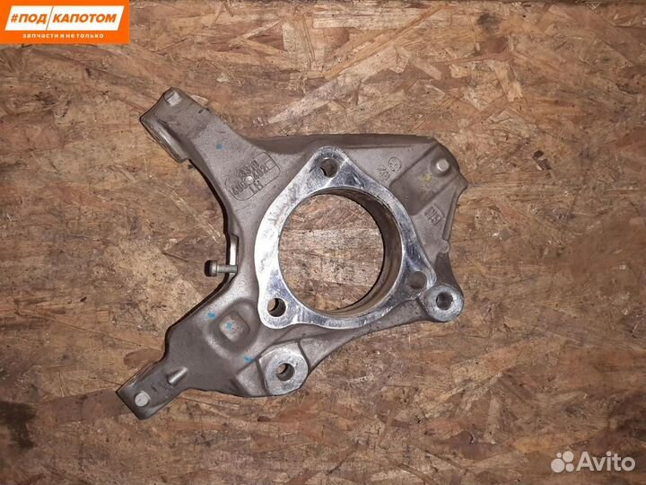 Кулак передний левый Chevrolet Cruze рест