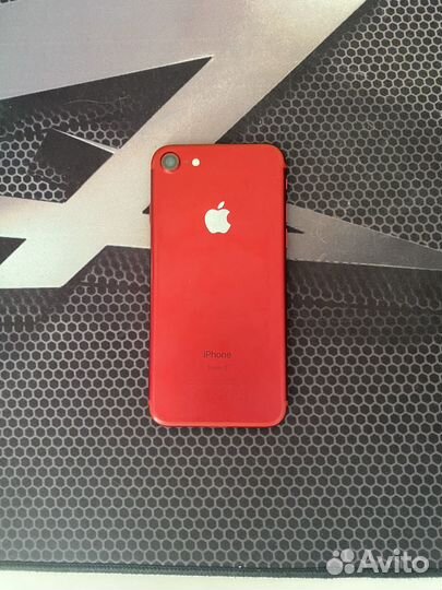 iPhone 7 Product Red