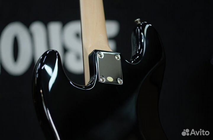 Бас гитара Aria