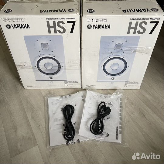 Студийные мониторы Yamaha HS 7 W пара