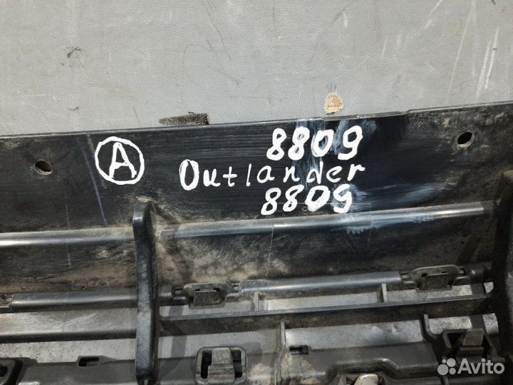 Решетка радиатора Mitsubishi Outlander GF