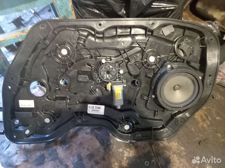 Стеклоподъёмник передний правый Hyundai Elantra5md