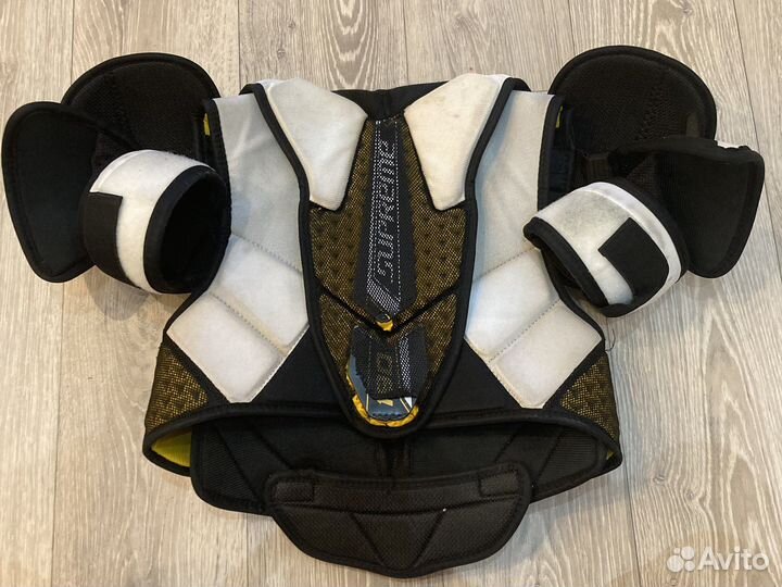 Нагрудник хоккейный bauer