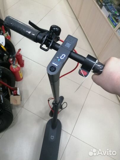 Электросамокат Xiaomi Mi M365 Pro
