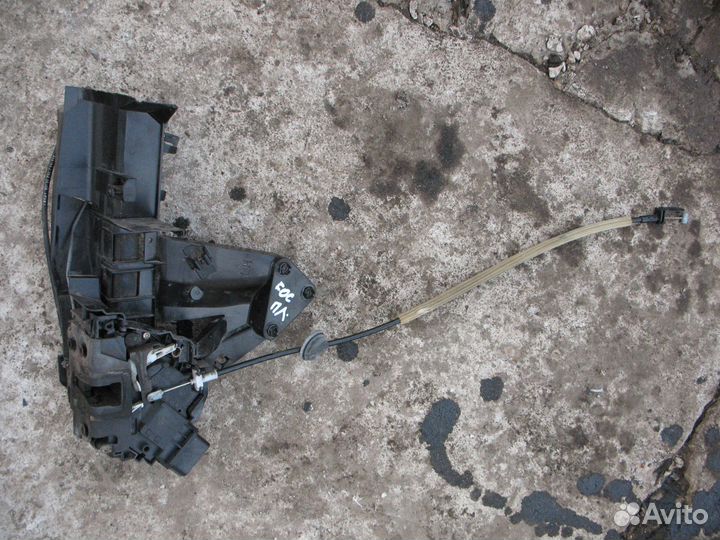 Замок передней двери Ford Focus 2