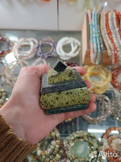 Шкатулка из змеевика