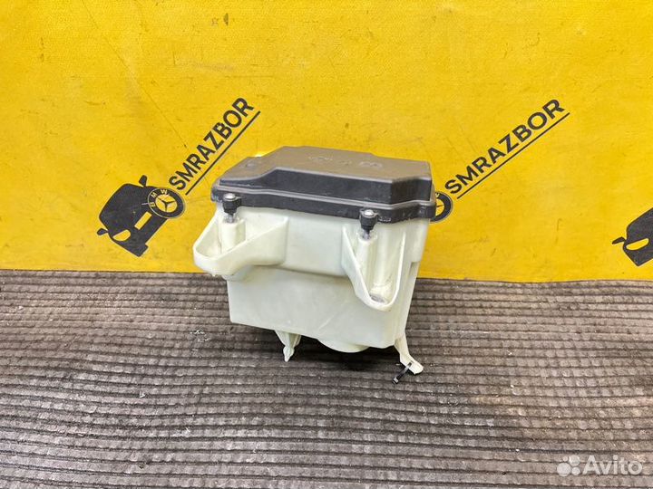 Корпус блока предохранителей Mercedes Benz C W205