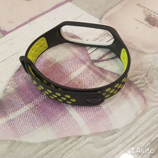 Xiaomi mi band 3: 2 браслета и 4 зарядки